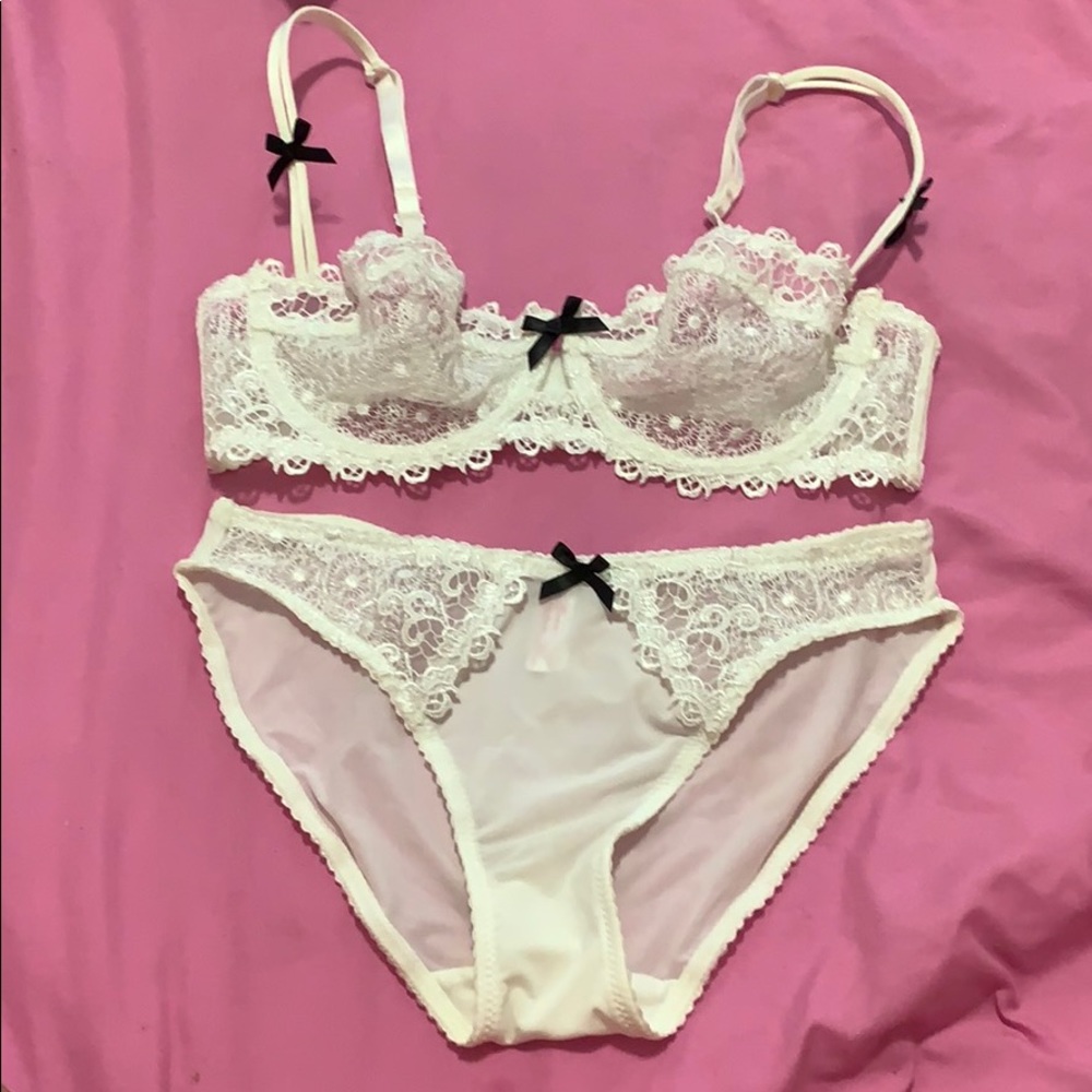 White lace bra set size 32B